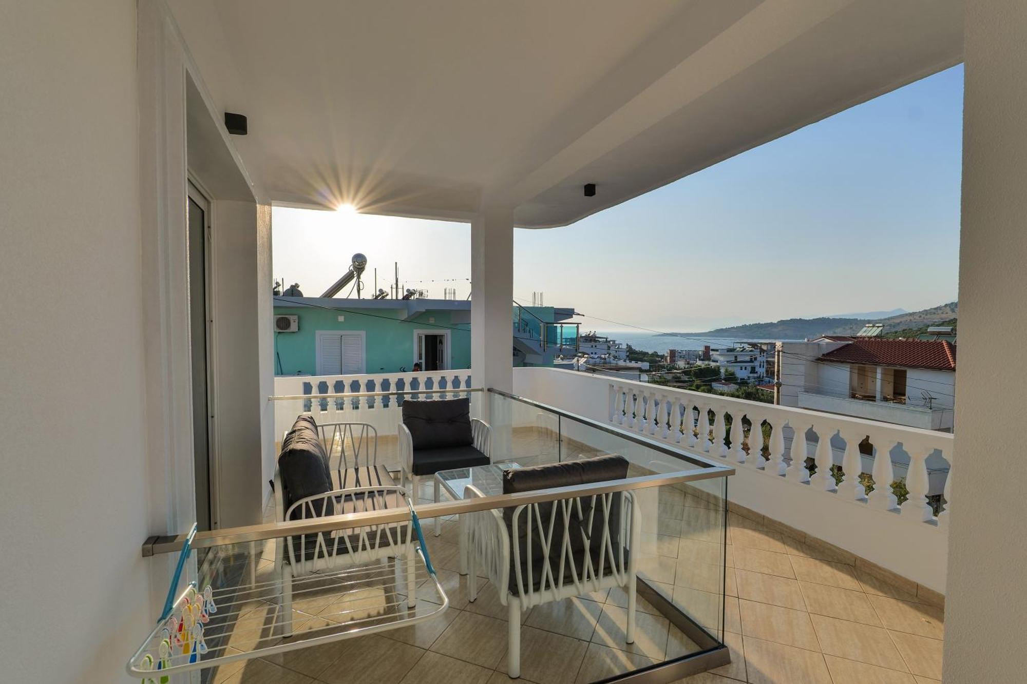 Eduart Apartman *